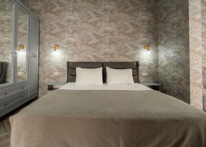room 150 thumbnail 4