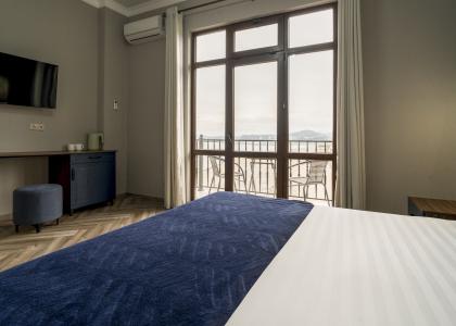 room 154 thumbnail 2